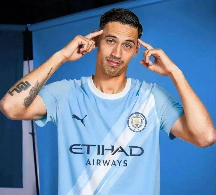 欧洲转会窗大爆发!曼城7500万引援,曼联情感挖人,格子续约成最大焦点